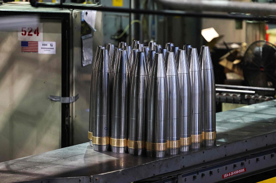 NATO standarta 155 milimetru lādiņi.