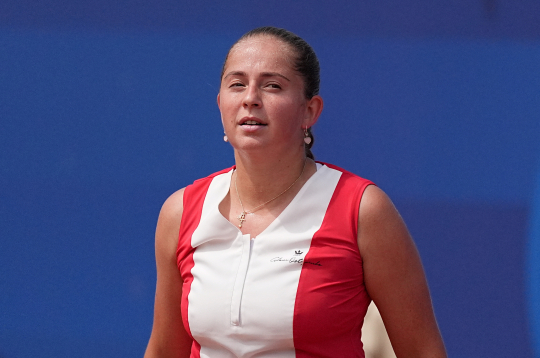 Aļona Ostapenko.