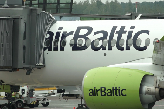“airBaltic”.
