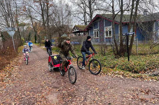 Jūrmalā notiekošais velobrauciens "Izbrauc Latviju!" vienmēr ir kupli apmeklēts, piedaloties gan veciem, gan jauniem dalībniekiem.