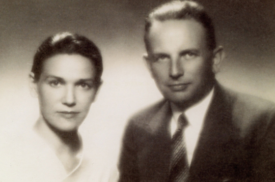 Modes māksliniece Hermīne Spainis-Balodis ar vīru Paulu Balodi. 1934. gads.