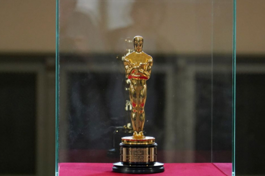 Režisora Ginta Zilbaloža animācijas filmai "Straume" piešķirtā ASV Kinoakadēmijas balva "Oskars".