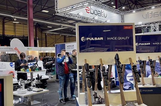 "Pulsar" stends kādā no iepriekšējām "Outdoor Riga" izstādēm. Tradicionāli tas ir viens no lielākajiem stendiem visā izstādē.