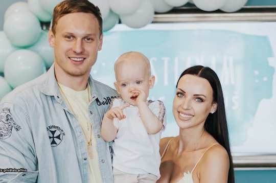 Jānis Timma ar ģimeni. Foto no privātā albuma.
