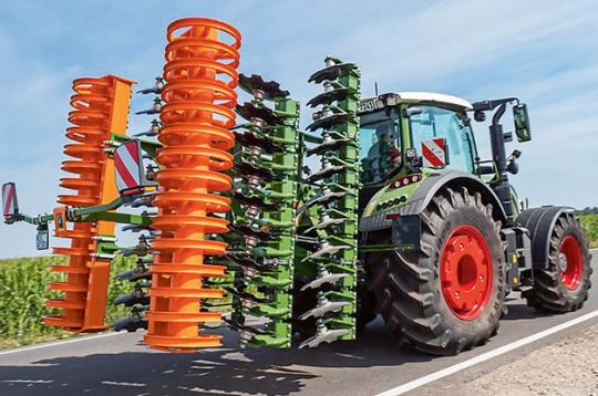 'Amazone Catros+Pro-Pack' ecēšas. 