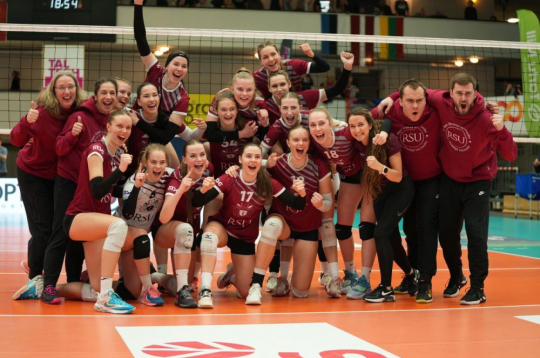 "Rīgas Stradiņa Universitātes/Murjāņu Sporta ģimnāzijas" komanda.