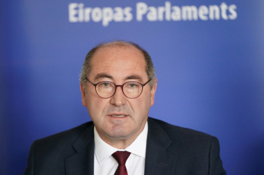 Eiropas Parlamenta (EP) Budžeta komitejas delegācijas vadītājs Latvijā Hēlders Sūza Silva (Portugāle).