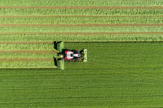 'Krone EasyCut B 950 Collect' pļaujmašīna.