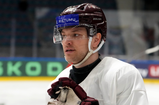 Latvijas hokeja izlases spēlētājs Toms Andersons.