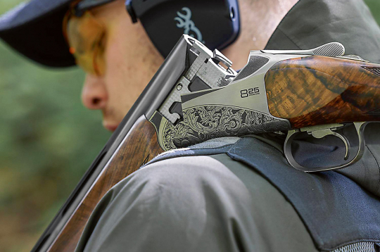 Browning 825.