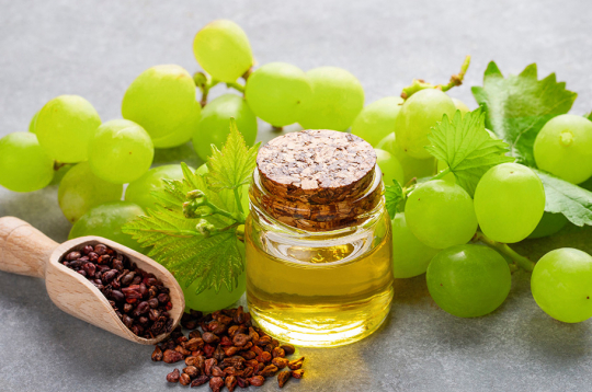 VĪnogas ir lielisks dabīgais hormons, kas mazina, regulē menopauzes simptomus.