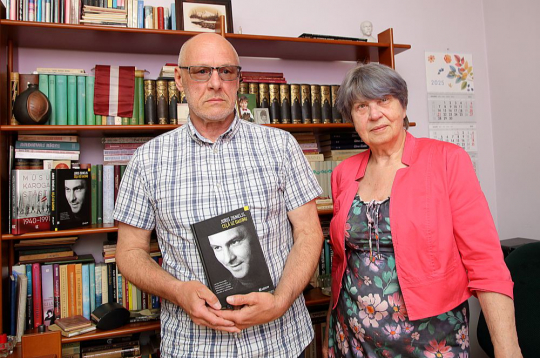 Helsinkieši, grāmatas sagatavotāji Anta Bergmane un Jānis Vēveris: Juris Ziemelis nebija "disidents", viņš bija brīvības cīnītājs.