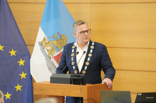 Jaunievēlētais Rīgas domes (RD) priekšsēdētājs Viesturs Kleinbergs piedalās domes sēdē, kurā notiek RD priekšsēdētāja ievēlēšana.