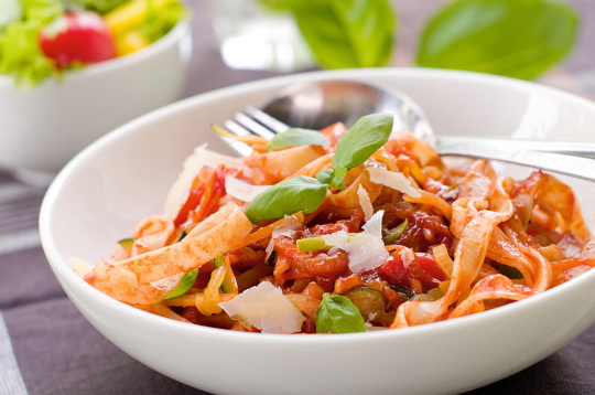 Tagliatelle ar dārzeņiem.