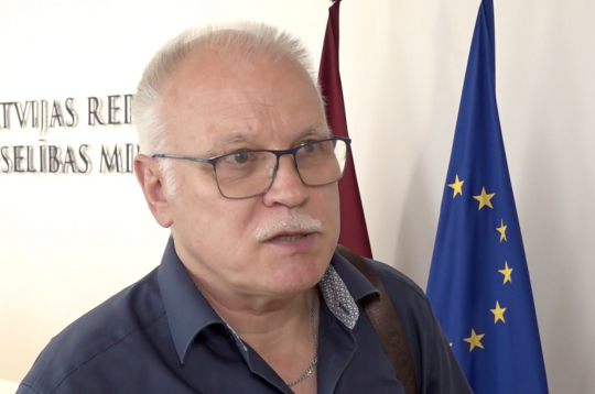 Valdis Keris, Latvijas Veselības un sociālās aprūpes darbinieku arodbiedrības priekšsēdētājs.
