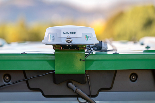 'Trimble NAV-960' sistēma. 
