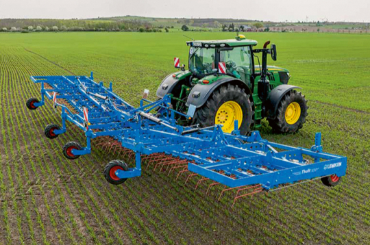 'Lemken Thulit' ecēšas.