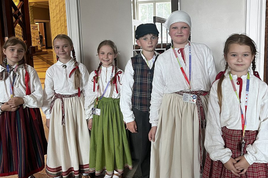 Polīna, Marta, Karlīna, Reinis, Lelde, Izabella.