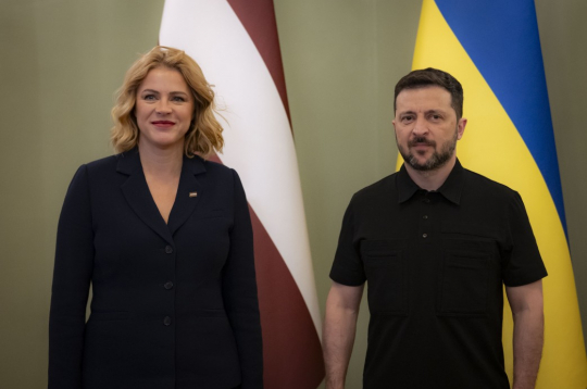 Volodimirs Zelenskis un Evika Siliņa.