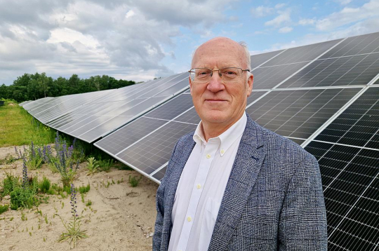 "Tie mērķi, kurus saules enerģijas projektu attīstībā Enerģētikas stratēģijā līdz 2050. gadam tiek plānots sasniegt līdz 2050. gadam, tiks sasniegti jau nākamā gadā," secina Alnis Bāliņš.