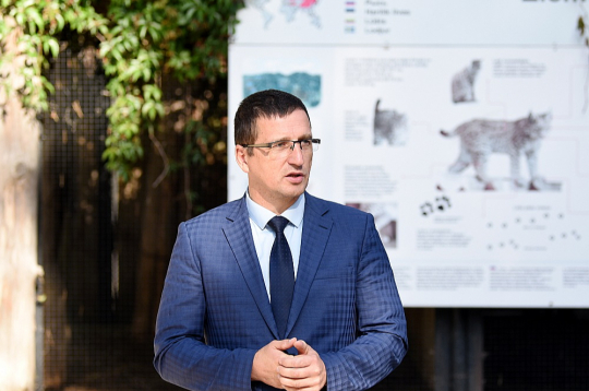 Jēkabpils novada pašvaldības vadītājs Raivis Ragainis VARAM sūtītajā vēstulē paudis viedokli, ka nav pieļaujama jaunu dabas liegumu veidošana, izmantojot novecojušus datus par biotopiem, kuru pašlaik liegumos plānotajās teritorijās vairs nav. Tomēr šī, tāpat kā citas iebildes, bīdot izmaiņas likumā par plašākām dabas aizsardzības teritorijām, atstāta bez ievērības.