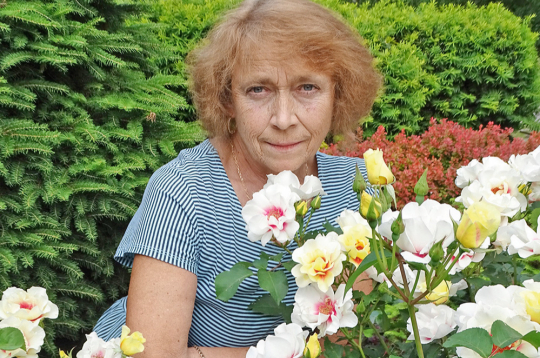 Dārza saimniece Indra Dombrovska.