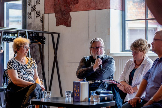 Diskusijas dalībnieki – Linda Kusiņa-Šulce, Ilmārs Šlāpins, Māra Poļakova un Mārtiņš Mintaurs.