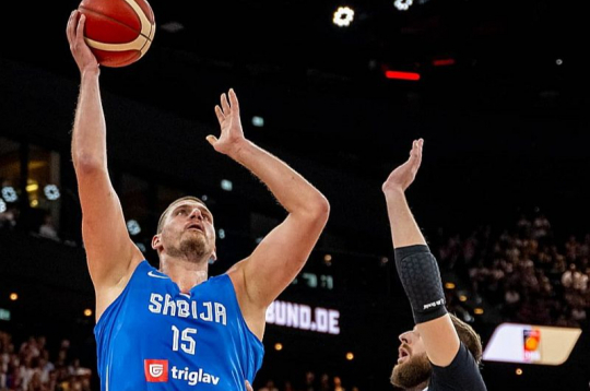 Serbs Nikola Jokičs ir spilgtākā basketbola zvaigzne, kuru sagaidām nākamnedēļ ierodamies uz Eiropas čempionātu Rīgā.
