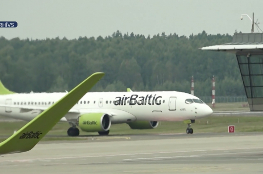 "airBaltic".