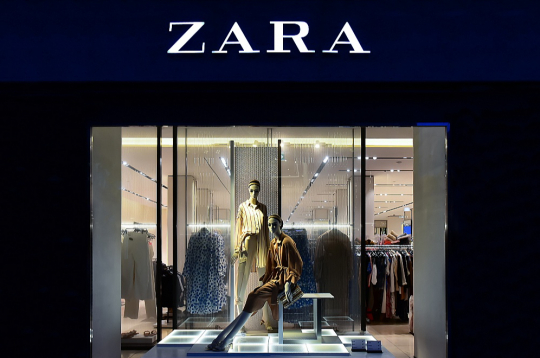 Atbildot uz sūdzību, "Zara" iesniedza uzraugam dokumentus, apliecinot, ka abām modelēm fotosesiju laikā bija medicīniskās izziņas par labu veselības stāvokli, tomēr diskutablie attēli no tīmekļa vietnes tika izņemti.