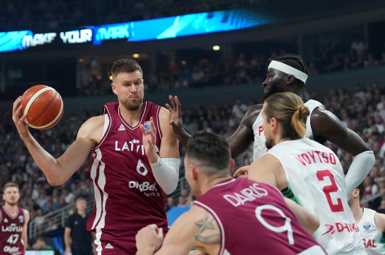 Latvijas basketbola valstsvienības spēlētājs Kristaps Porziņģis Eiropas čempionāta finālturnīra A apakšgrupas spēlē basketbolā vīriešiem starp Latvijas un Portugāles valstsvienībām "Xiaomi arēnā".