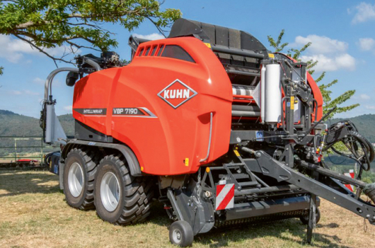 'Kuhn Opticut 33' rotors.