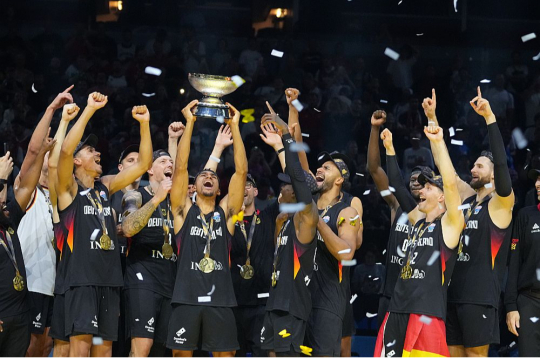Vācijas basketbols pēdējos gados ir ļoti jaudīgs. 2022. gadā izcīnīta Eiropas bronza, 2023. – zelts Pasaules kausā, pērn ceturtā vieta olimpiskajās spēlēs, bet nupat Rīgā nosvinēts Eiropas čempionu tituls.