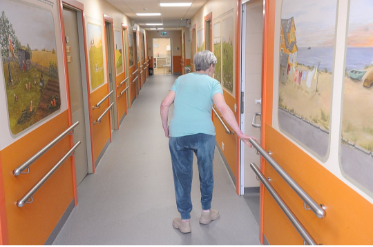 No valsts sociālās aprūpes centros dzīvojošām personām 15,7% cilvēku ir diagnosticēta demence.