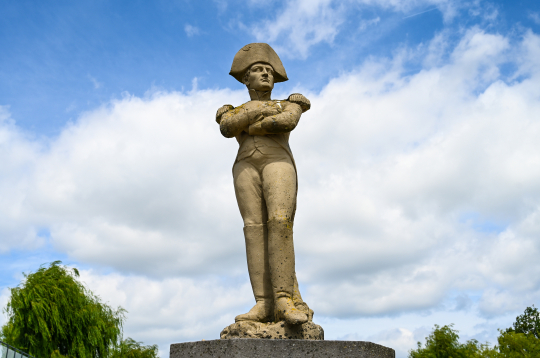 Napoleona Bonaparta statuja Vaterlo kaujas lauka vietā Beļģijā.