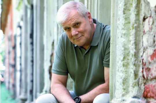 Juris Kalniņš: “Kad
šad un tad pats sev atgādinu, kāds cipars ir pasē, gandrīz vai jābrīnās – paga, paga, jau tik daudz? Es nejūtu savus gadus.”