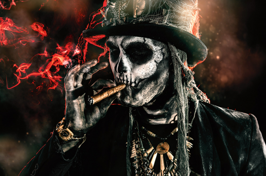 Vudū reliģijas ekstravagantais tēls – Barons Sestdiena. Vudū reliģijas ekstravagantais tēls – Barons Sestdiena.