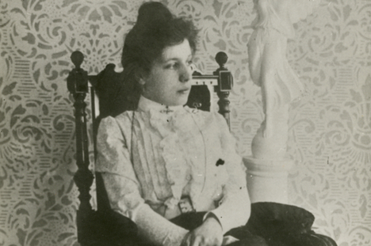 Pirmā latviešu izcelsmes zobārste Late Veibele (Šarlote Jakovļeva).