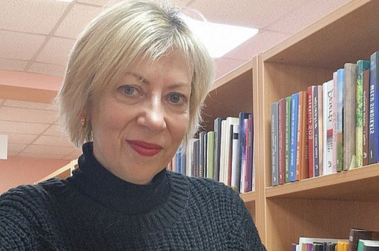 Auces pilsētas bibliotēkas vadītāja Kristiāna Eņģele.