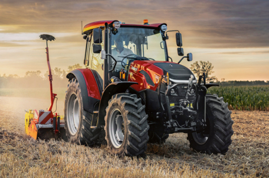 'Caase IH Farmall'