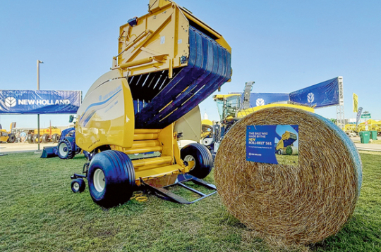 'New Holland Roll-Belt 561'prese.
