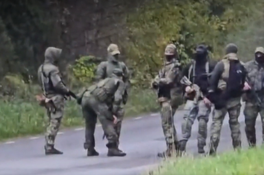 Krievijas pastiprinātas militārās klātbūtnes dēļ Igaunija slēdz satiksmi pa "Sātses zābaku".