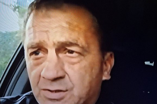 "Lūk, mūs, krievus, kurus jūs te skatāties, pēc tam atriebs. Atnāks nopietni puiši." Tā vienā no saviem publiskotajiem videoierakstiem sacīja Latvijā dzīvojošais Krievijas pilsonis Sergejs Hromenkovs.