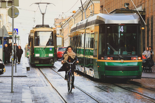 Vidēji gada laikā avārijās Helsinkos mirst 4–6 cilvēkiu. Izņēmums nebūs arī šis gads, lai arī vēl vasaras vidū somiem bija pamats cerēt uz ievērojamiem uzlabojumiem šajā statistikā.