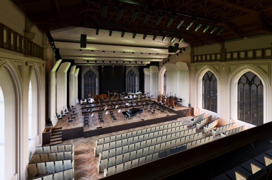 Lielās ģildes lielajā zālē taps jauni akustiskie risinājumi. Zāle no balkona.