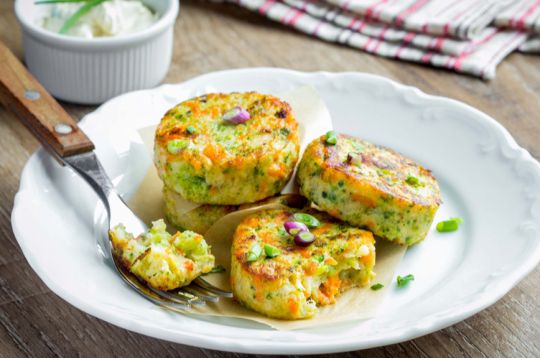 Brokoļu plācenīši. Brokoļu plācenīši.