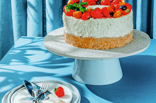 Biezpienkūka ar iebiezināto pienu.