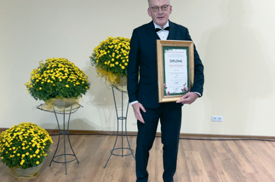 Zemnieku saimniecības "Kalna Smīdes 1" saimnieks Jānis Sietiņsons.  Zemnieku saimniecības "Kalna Smīdes 1" saimnieks Jānis Sietiņsons.