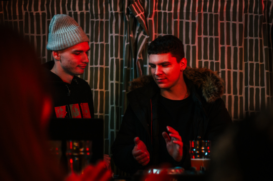 AFK un Kirils. AFK un Kirils.