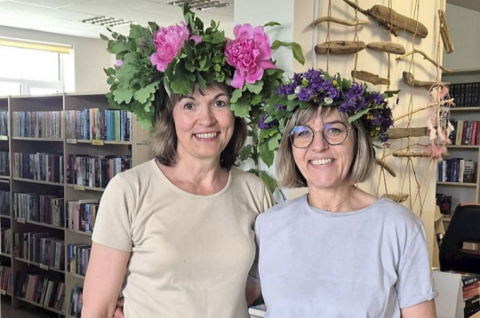 Rojas bibliotekāres Daiga Dambīte (no kreisās) un Iluta Graudiņa. Rojas bibliotekāres Daiga Dambīte (no kreisās) un Iluta Graudiņa.